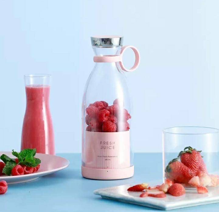 Portable Mini Juice Blender (USB Rechargeable)